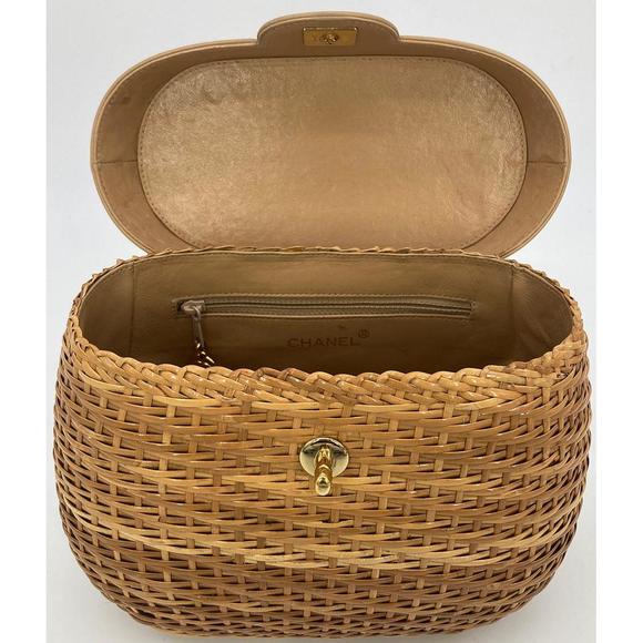 CHANEL RARE VINTAGE Wicker Basket Bag - Picture 8 of 9